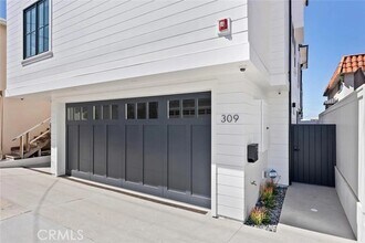 Building Photo - 309 Crest Dr