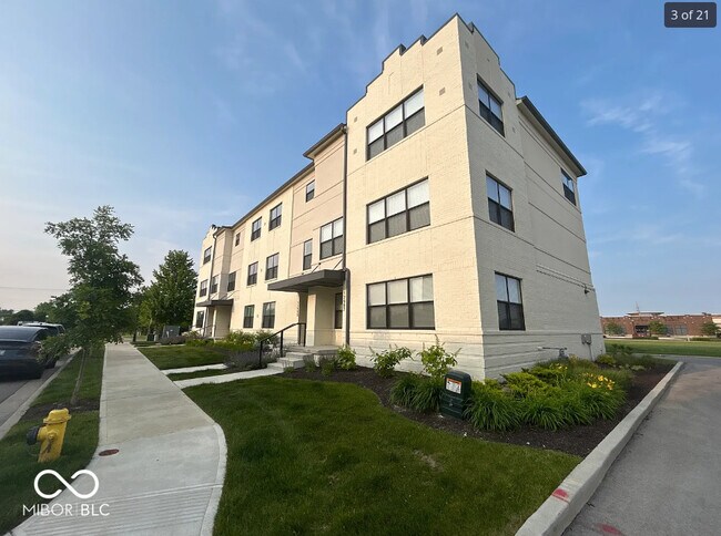 Building Photo - 12999 Moultrie St