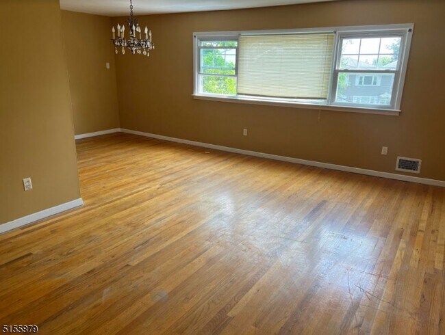 Foto del edificio - 17 Troy Ct