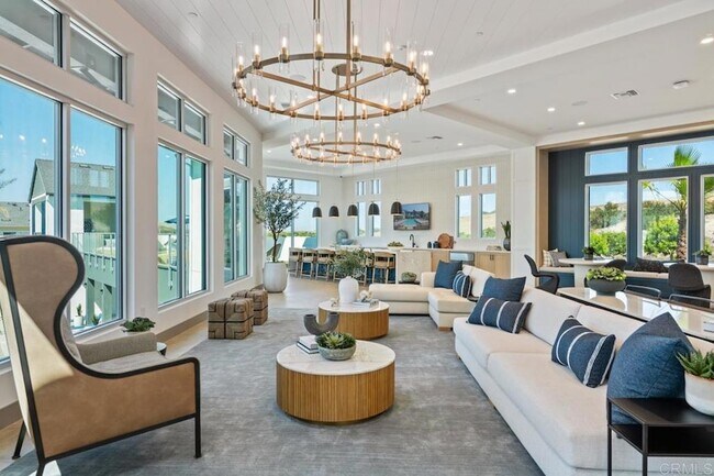 Building Photo - 5020 Avenida Lugano