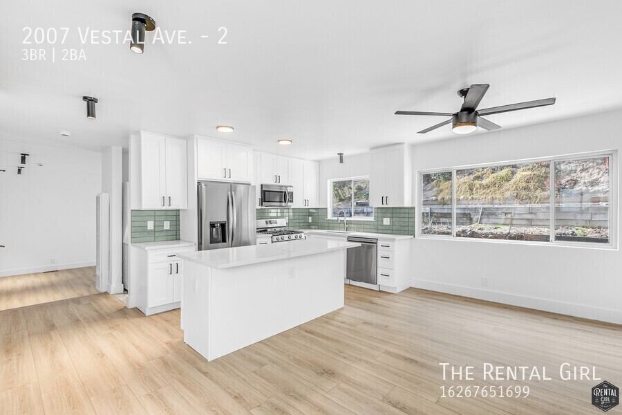 Primary Photo - Gorgeous 3 Bed/2 Bath in Echo Park! | Secl...