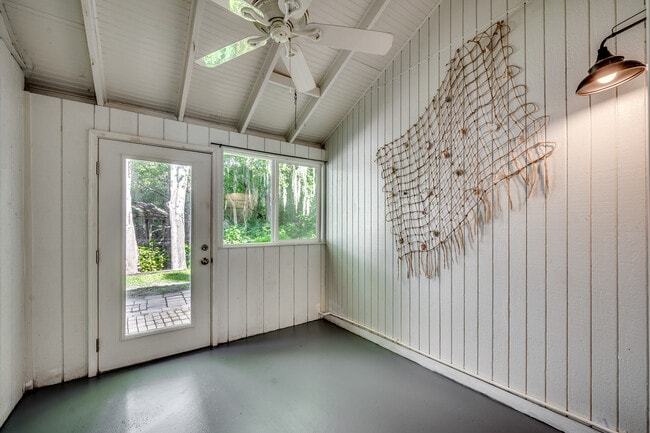 Foto del edificio - 38 Beaver Pond Loop