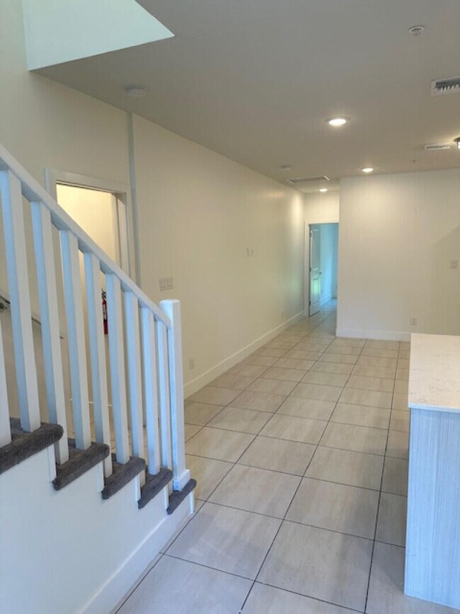 Foto del edificio - 3902 Melaleuca Ln
