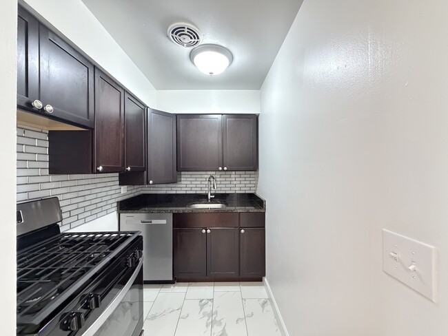 Foto del edificio - 6830 N Sheridan Rd