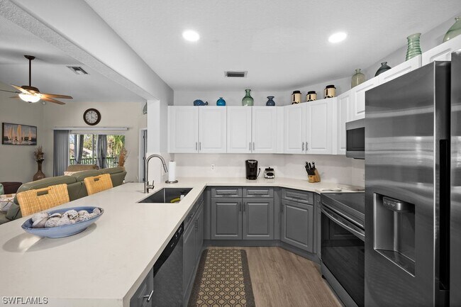 Foto del edificio - 9570 Crescent Garden Dr