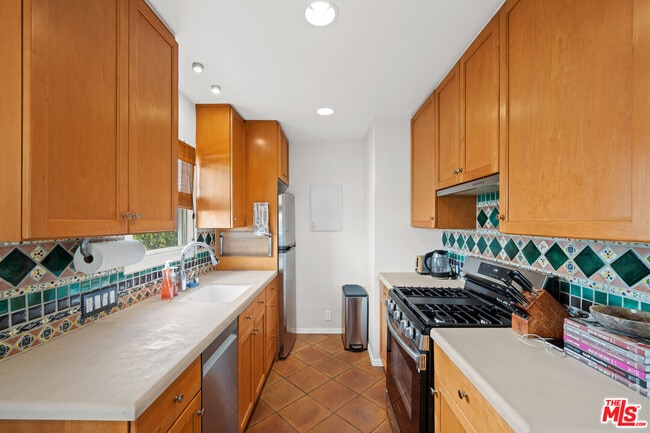 Foto del edificio - 2340 Abbot Kinney Blvd