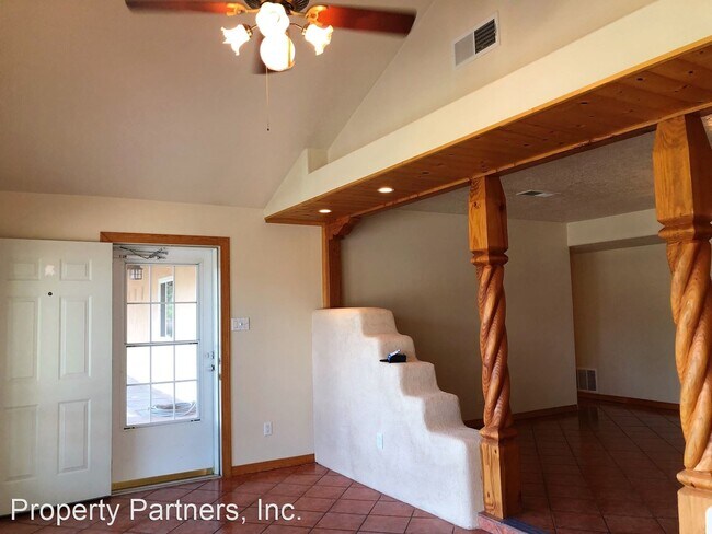 Building Photo - 3 br, 2.5 bath House - 711 Alameda Blvd NW