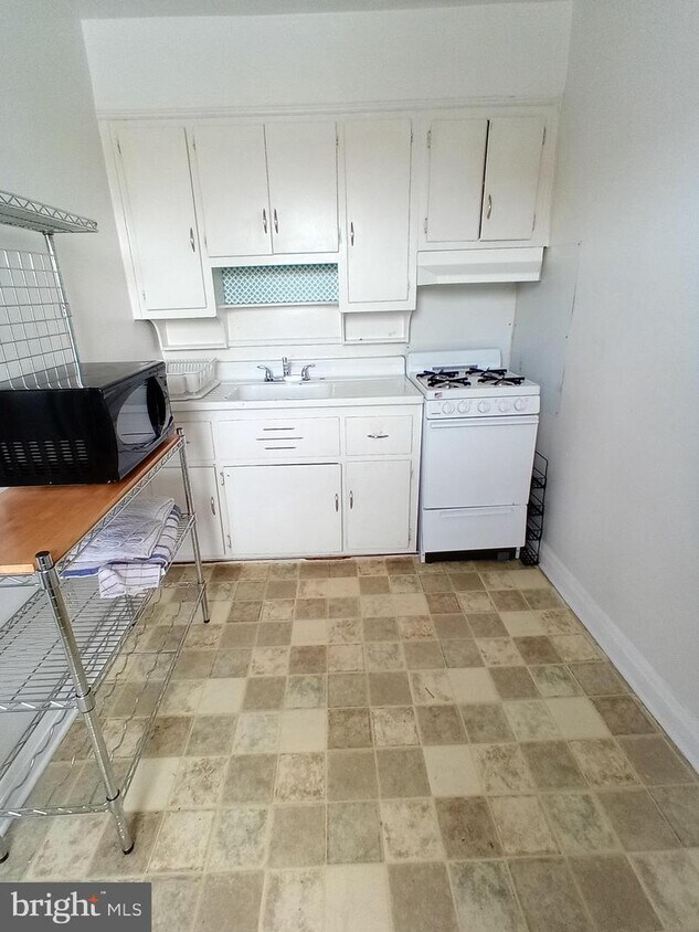 Primary Photo - 1411 Taylor Ave