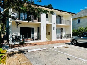 Building Photo - 125 S Palmway