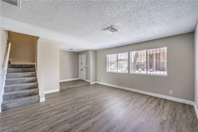 Building Photo - 2426 Paradise Village Way