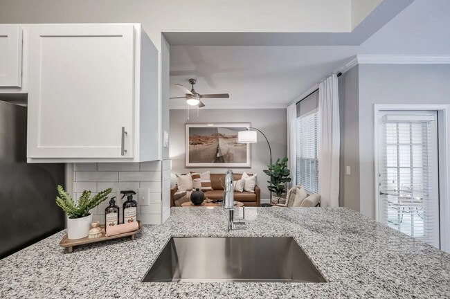 Foto del edificio - Lease Today, Save Tomorrow – $250 Off Move-In