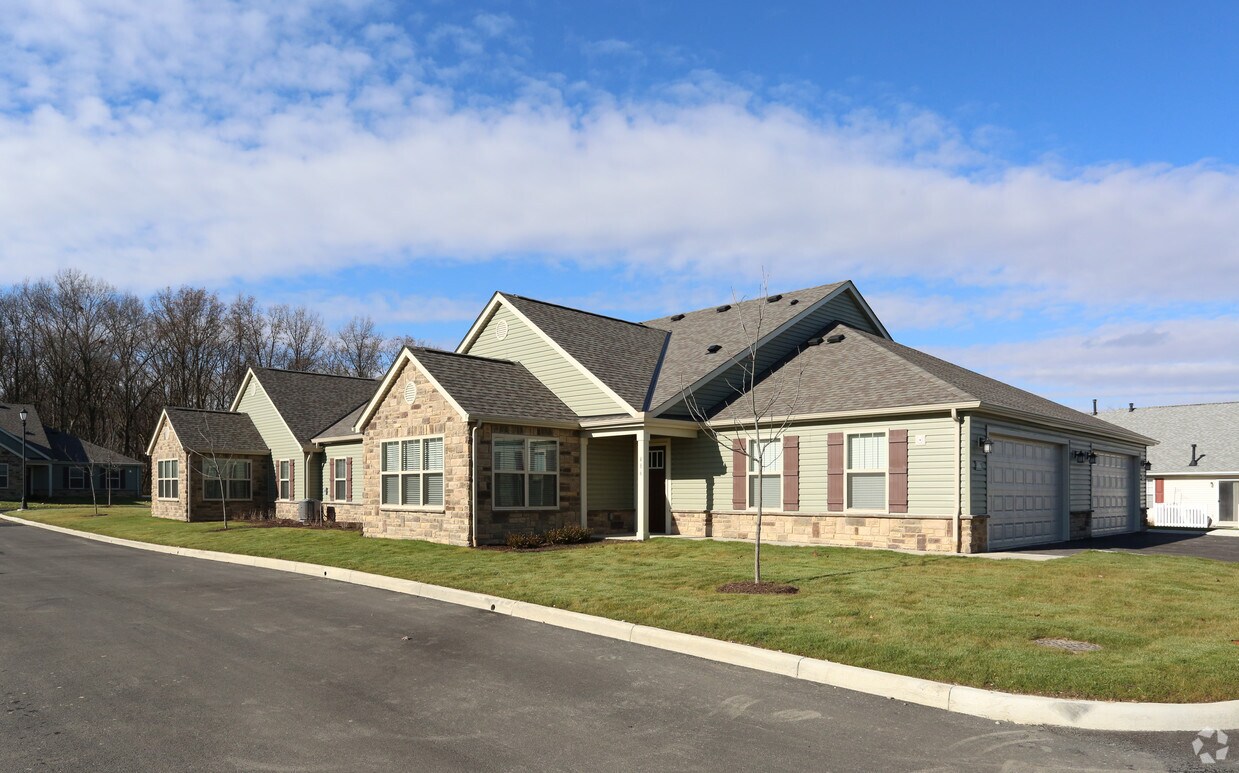 Aldersgate Apartments at Green Pastures Marysville, OH