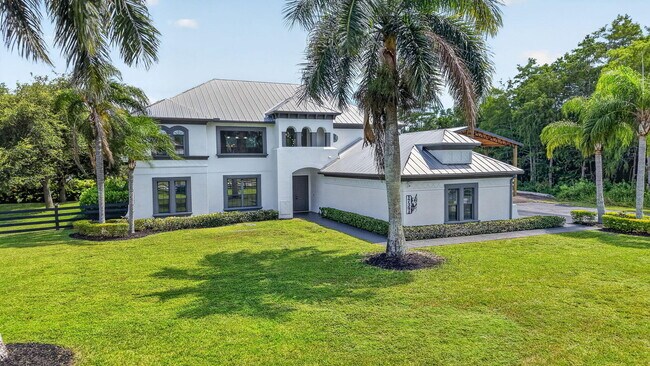 Foto del edificio - 17394 Orange Blvd