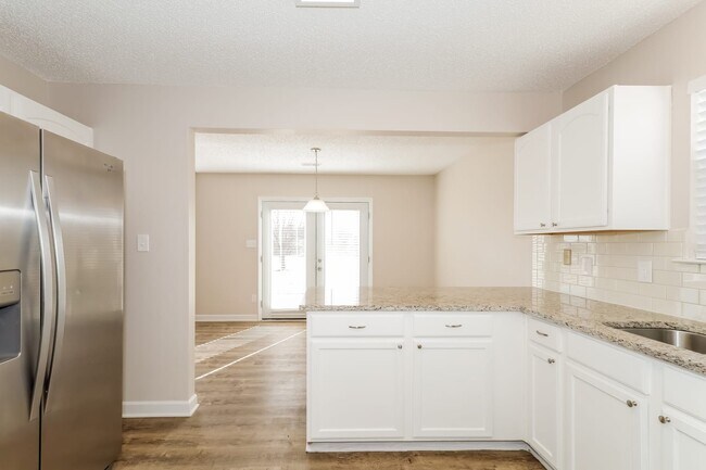 Building Photo - 429 Glencroft Dr