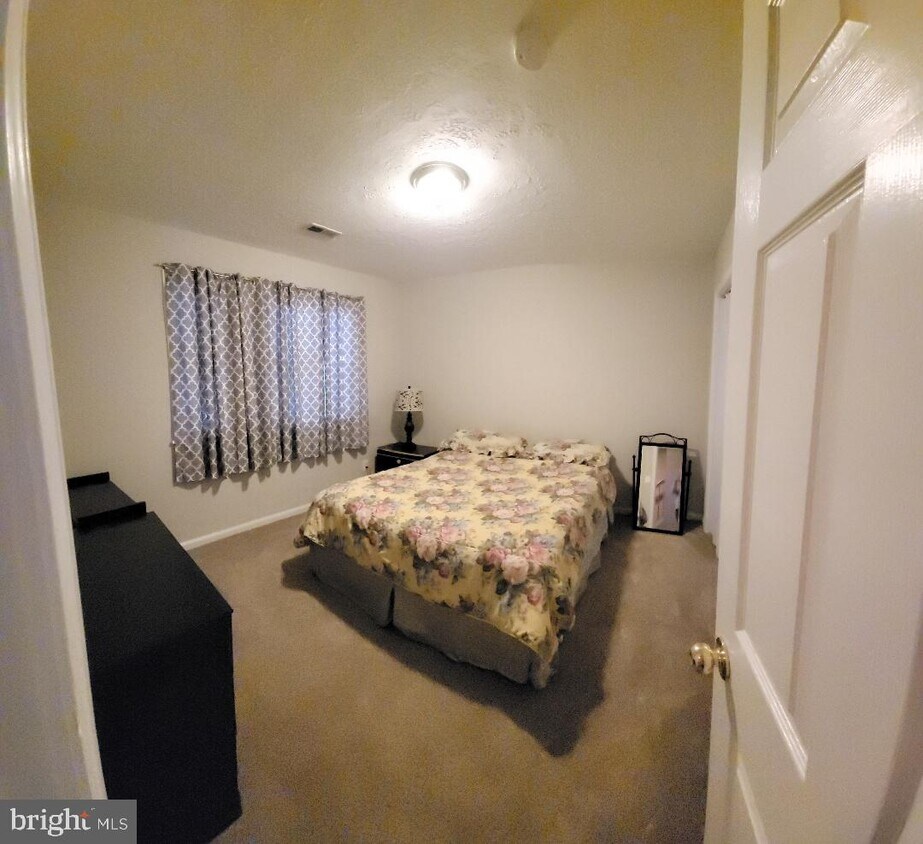 1502 Meadow Dr, Fredericksburg, VA 22405 Townhome Rentals in