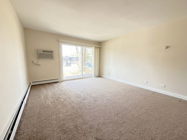 Foto del edificio - 915 Westmoreland Dr