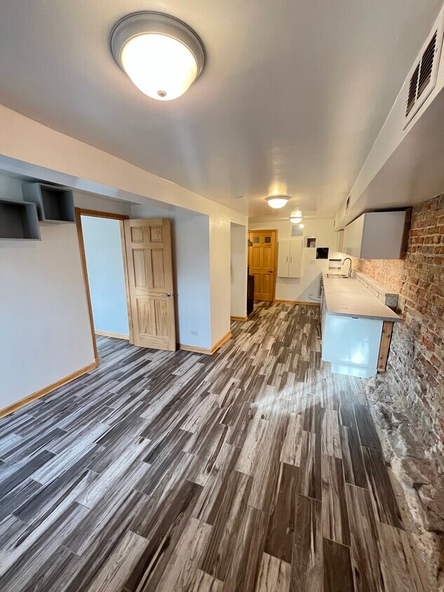 912 S Leavitt St Unit B, Chicago, IL 60612 - Apartments in Chicago, IL ...
