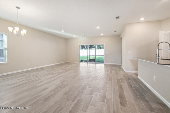 Building Photo - 1694 Mathews Manor Dr