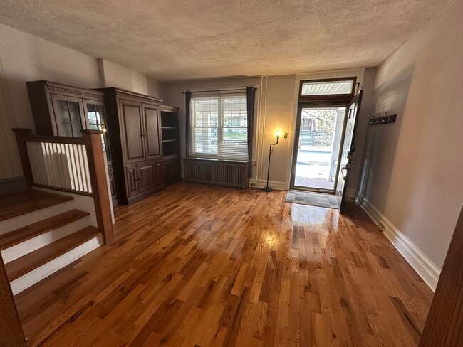 Building Photo - 1050 Delaware Ave