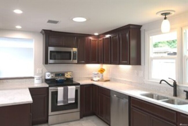 Foto del edificio - 14230 Ash Way