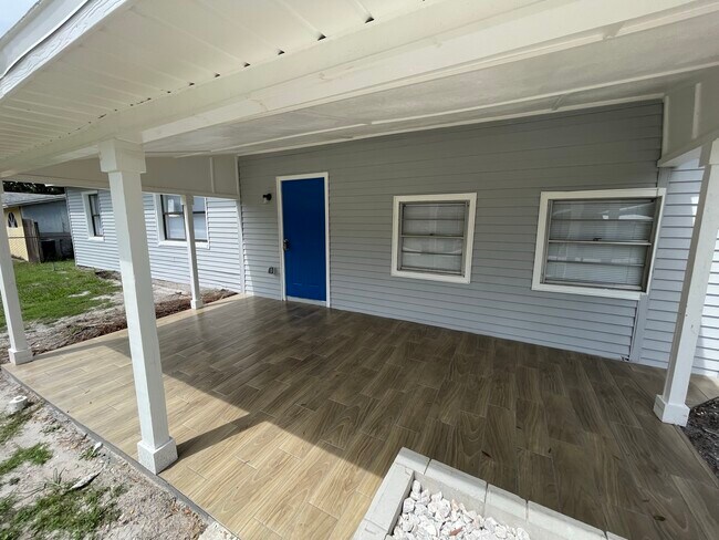 Foto del edificio - 7722 Downing Cir