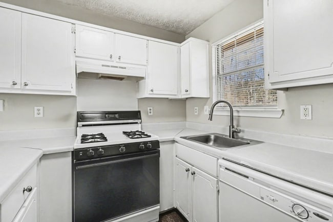 Building Photo - 2031 Sitser Ln