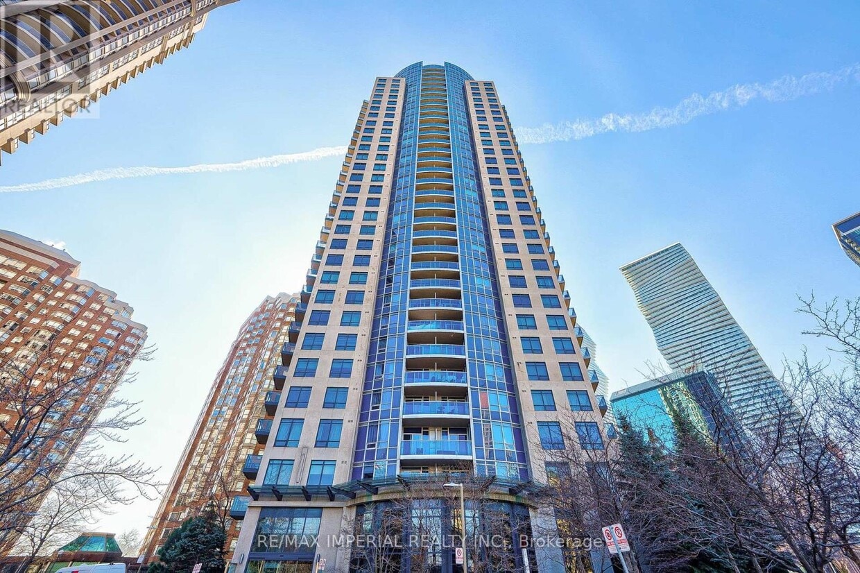 330 Burnhamthorpe Rd W, Mississauga, ON L5B 0E1 House for Rent in