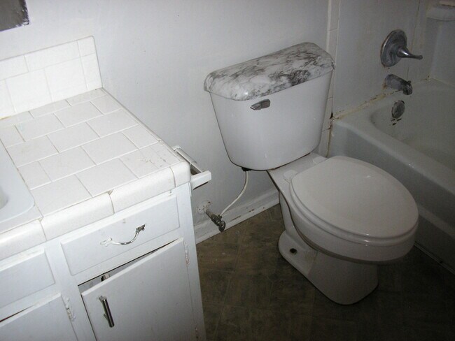 Foto del edificio - 1140 Crewdson Dr