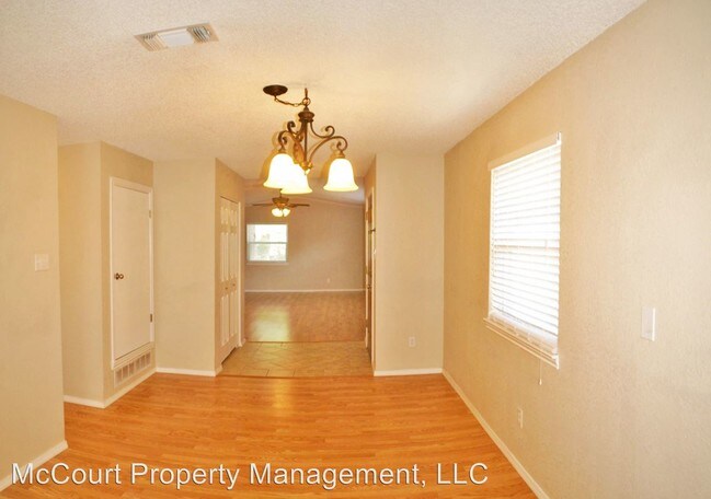 Building Photo - 4525 Fairgate Dr