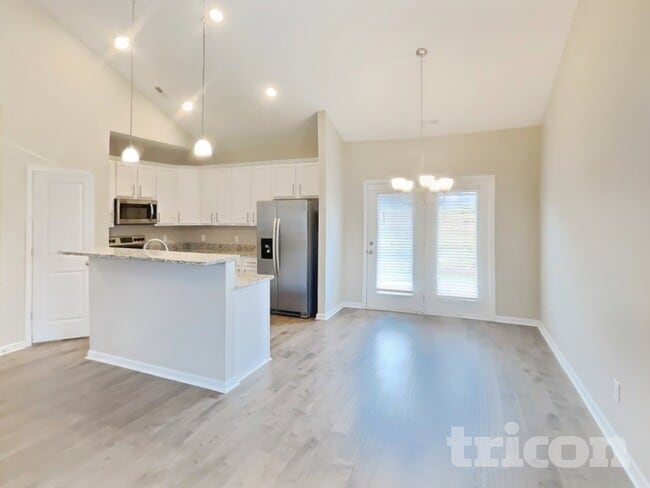 Building Photo - 319 Wyburn Pl