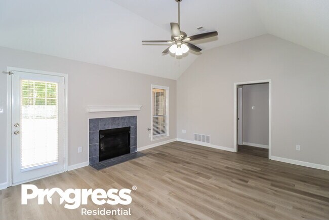 Foto del edificio - 190 Winding Creek Dr