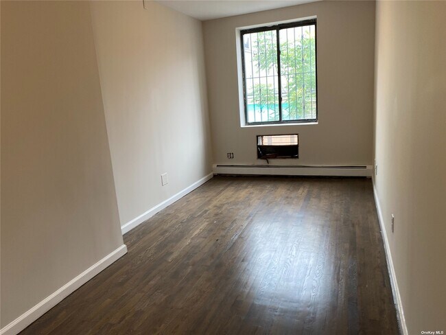 Foto del edificio - 39-18 108th St