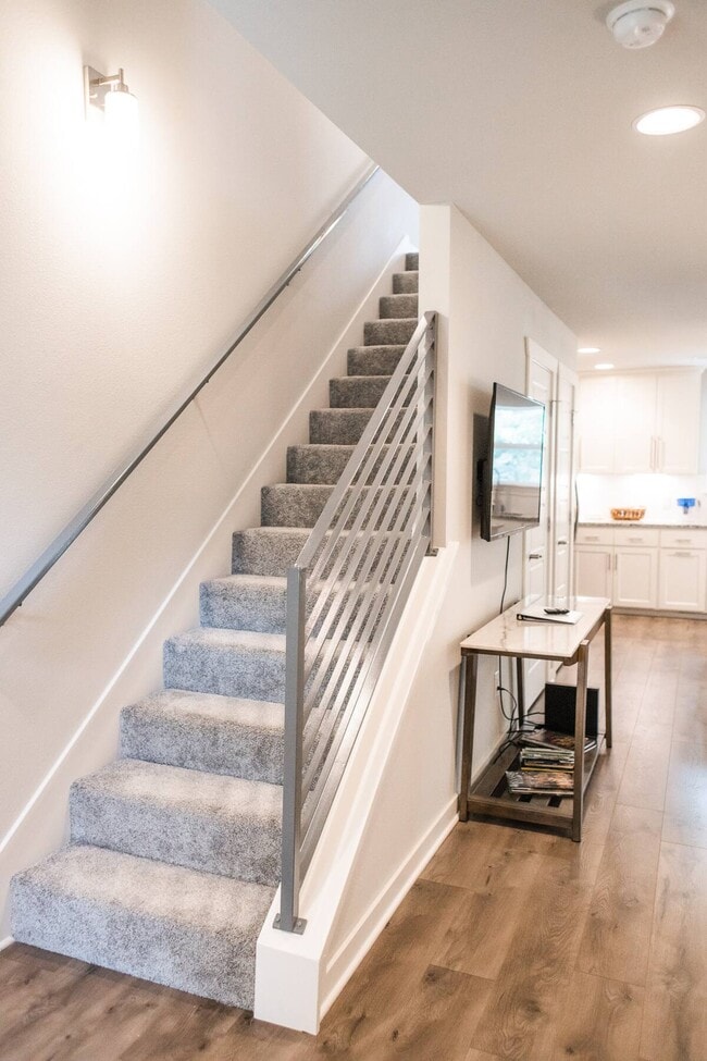 Building Photo - 7 Alyce Ln