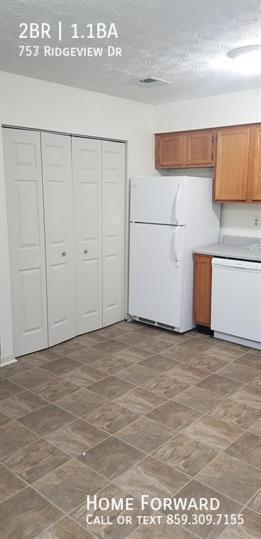 Building Photo - 753 Ridgeview Dr
