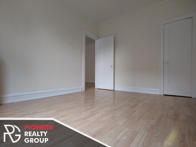 Foto del edificio - 4847 N Damen Ave