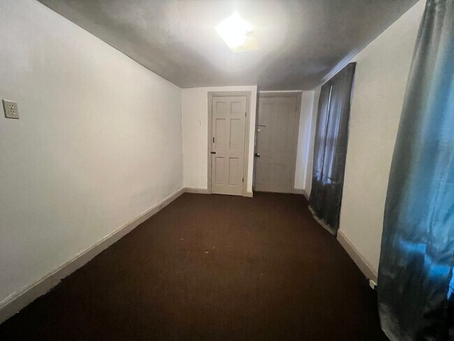 Foto del edificio - 2-bedroom, 1.5-bathroom home located in th...
