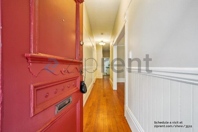 Building Photo - 307 Austin St