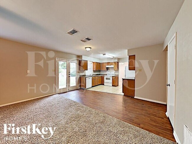 Foto del edificio - 5304 Gregory Drive