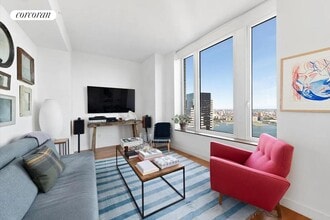 Building Photo - 15 S William St