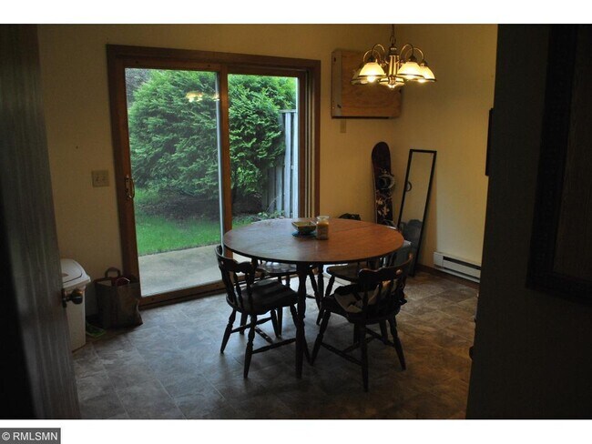 Building Photo - 1169 Bartosh Ln