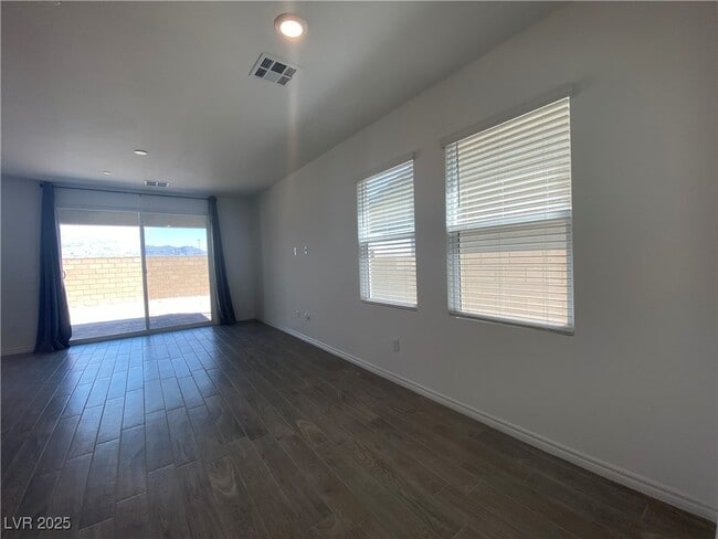 Building Photo - 8846 Sasquatch Run Ave