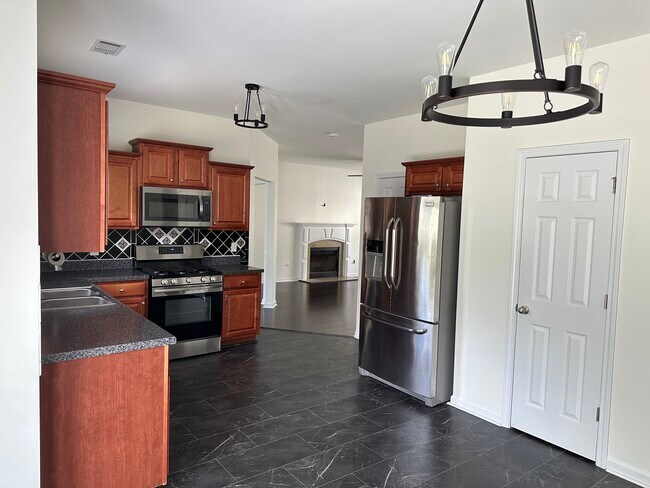 Building Photo - 1231 Autumn Wood Trail
