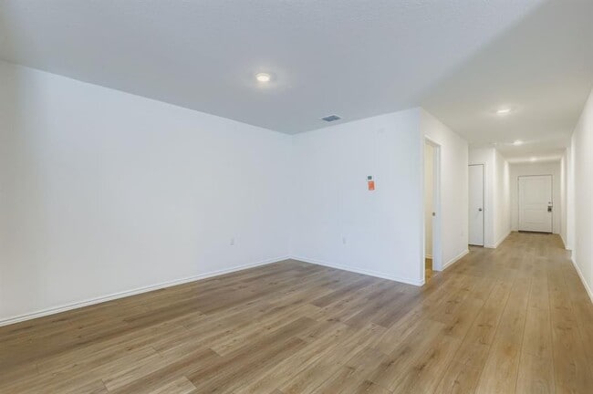 Building Photo - 14412 Nini Cv