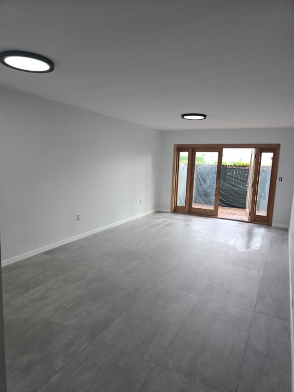 Foto del edificio - 11610 N Bayshore Dr