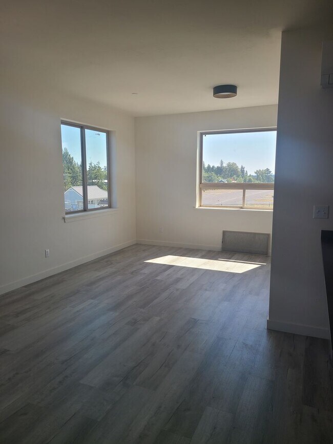 Building Photo - 2 Bed, 2 Bath. new construction condo. Wal...