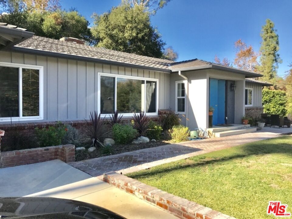 Foto principal - 1290 Clubhouse Dr