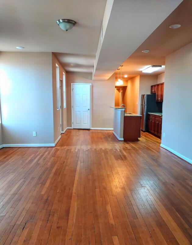 Building Photo - 112 W 39th St
