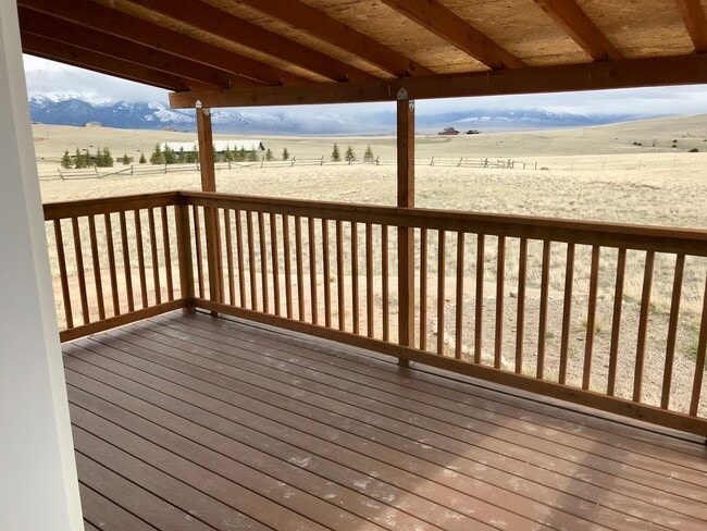 Building Photo - Shining Mountains Home: Ennis