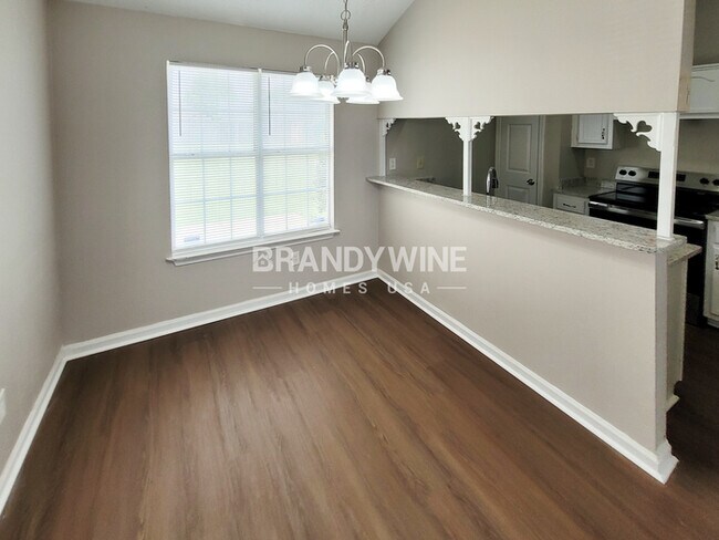 Foto del edificio - 5962 Cottage Hill Dr