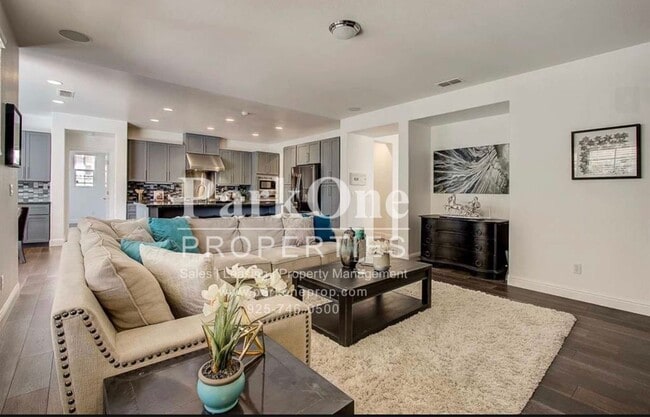 Building Photo - Stunning Montecito Home with Lime Ridge Trail Access